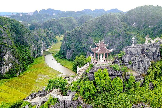Bai Dinh- Mua Cave and Trang An boat trip - Country roads by bike to Bich Dong Pagoda