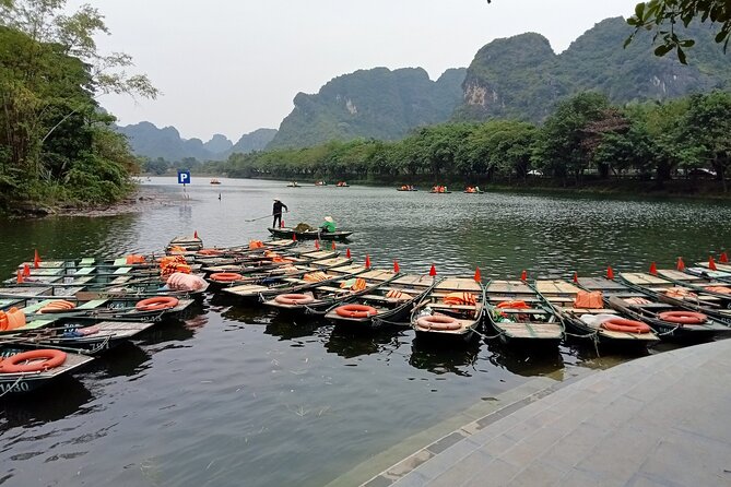 Bai Dinh, Trang An and Mua Cave Day Trip from Hanoi - Who should book this Bai Dinh, Trang An and Mua day trip