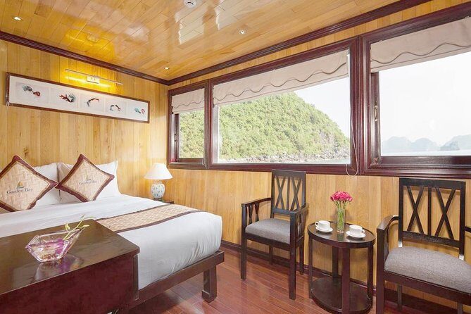 Bai Tu Long Bay Boutique Cruise: Visit Bai Tu Long bay & Overnight boat in 2 day - Day 1 on the water: Vung Vieng, kayaking, pearl farm, and sunset time