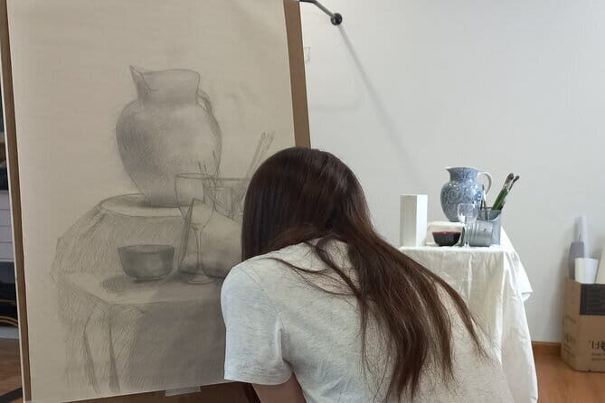 Beginner Painting & Drawing Class in Hanoi – Art Tutor Hanoi - Materials and Your Medium Choices: Pencils, Charcoal, Oil Pastels