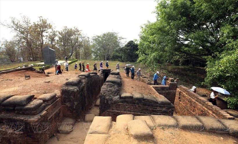 Best seller Historical Discovery Tour of Dien Bien Phu - Victory Museum, Martyrs Cemetery, and the map of the battle