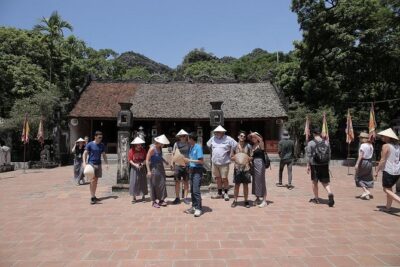Best Service - Hoa Lu -Trang An - Mua Cave Limousine - All Inclusive - Trang An Grottoes by Sampan Boat (and the King Kong Spots)
