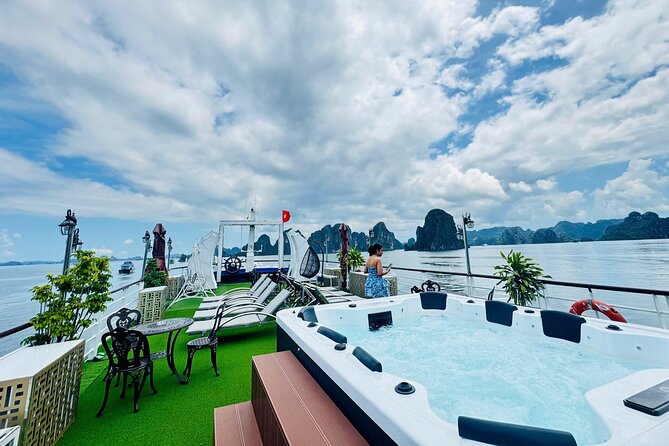 Best Value Ha Long bay 1 day - Lunch, kayak, swimming, transfer - Luon Cave kayaking: why the water part is the highlight