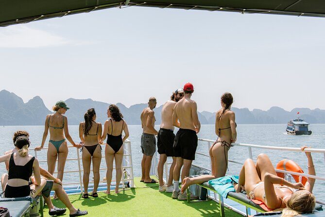 Bioluminescent Plankton Kayak Boat Tour - Lan Ha Bay cruise + Cai Beo floating village: the warm-up that’s not wasted