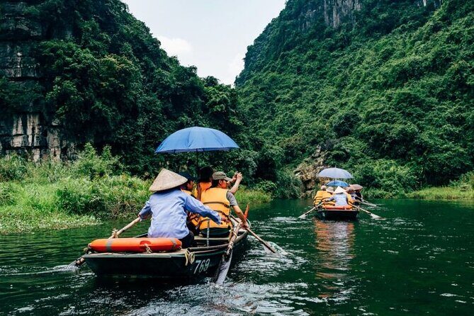 Boat and Bike Riding with Mua Cave in Ninh Binh Full Day Tour - Mua Cave and the almost-500 steps: Dragon Peak for your effort