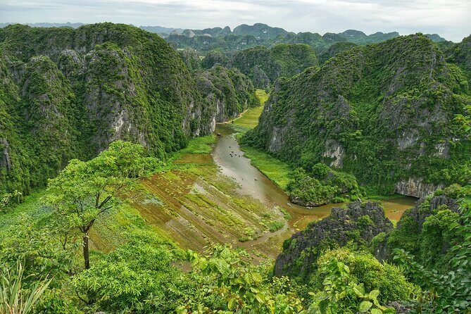 Boat and Bike Riding with Mua Cave in Ninh Binh Full Day Tour - Pickup in Hanoi Old Quarter and the real travel-time math