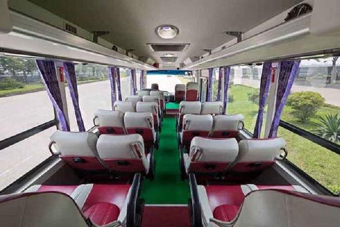 Bus to Cat Ba, Expressway,Speedboat - Meeting point in Hanoi: pickup in the Old Quarter vs. the office