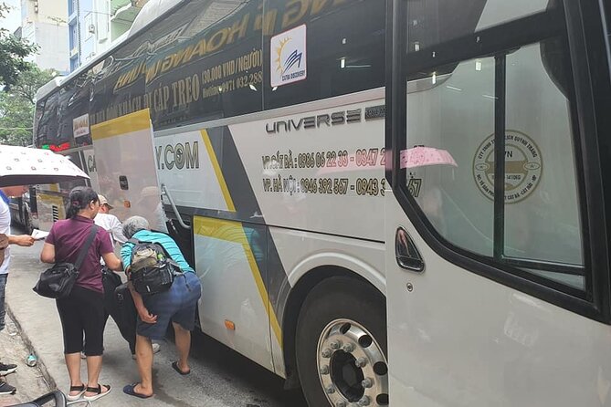 Bus Transfer from Hanoi to Cat Ba - Service style at Cat Ba Discovery: support you can feel