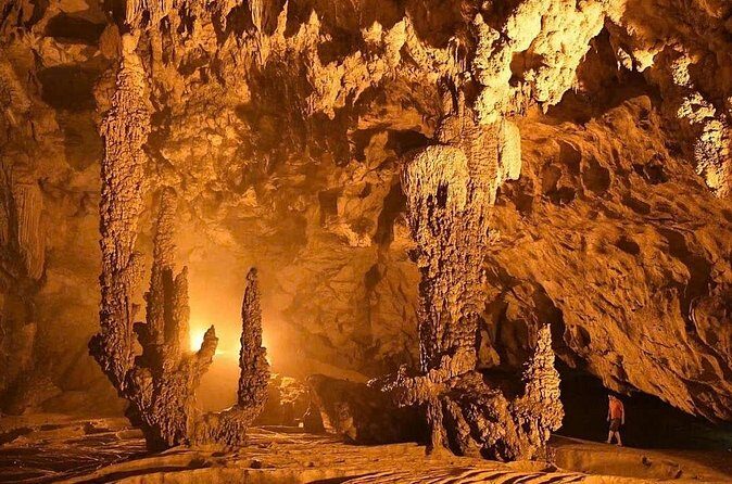 Cao Bang: Ban Gioc Waterfall Full 1 Day Tour with Local Guide - Ban Gioc Waterfall and Detian Falls: The Border-Stage Moment
