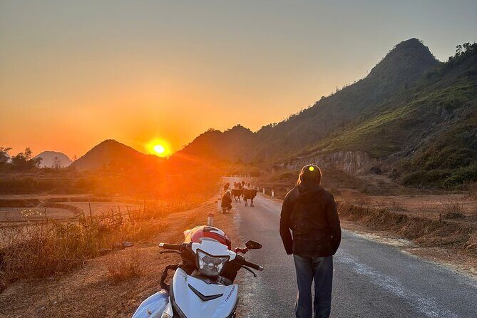 Cao Bang Loop 3 Days Easy Rider with The Loop Tours - Staying in traditional family-style dorms and eating what you actually need