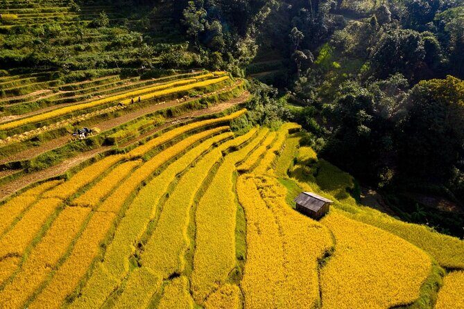Cao Bang Loop Tour 3D2N by Motorbike, Car or Jeep - Pac Bo on Day 1: starting with a powerful Cao Bang moment