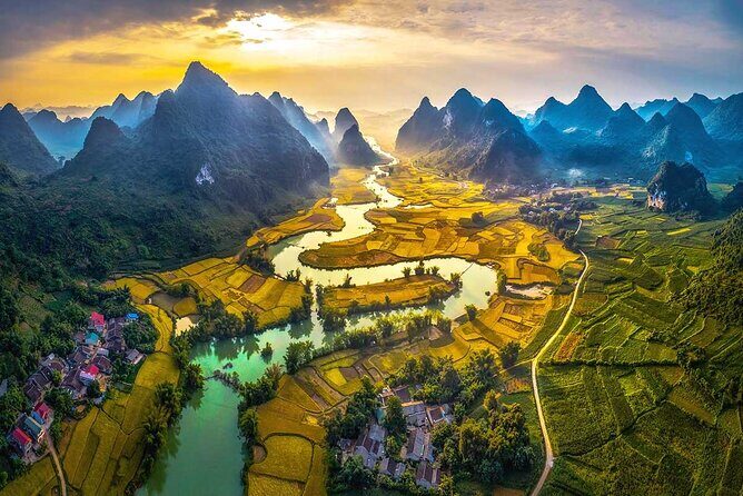 Cao Bang Loop Tour 3D2N by Motorbike, Car or Jeep - Ma Phuc Pass and the Nung An craft at Phia Thap Village