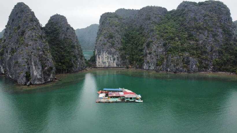 CAT BA :2D1N Lan Ha bay-Ha Long bay with Plankton Excursion - Day two at sunrise and Ho Ba Hầm’s hidden lagoons