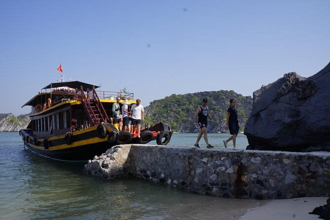 Cat Ba Abseiling Tour - Explore The Biggest Lagoon of Lan Ha Bay - Lan Ha Bay viewpoint stop: a 30-minute water break that sets the mood