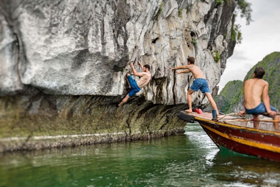 Cat Ba: Advanced Rock Climbing & Cliff Jumping Boat Tour - What guides do for your safety (and your success)
