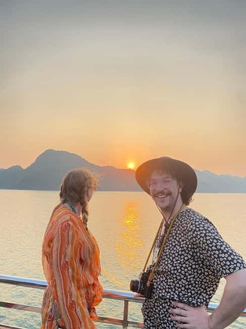 Cat Ba: Day boat tour with: kayak, cave, bike, meal, tickets - 8:00–8:30 Pickup to Beo Harbor: Start Smooth, Then Cruise