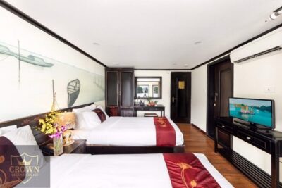 Crown Legend Cruise Ha Long 2 Days 1 Night - Luon Cave sailing: where you’ll want to be ready for small-boat time