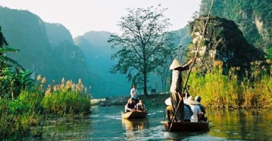 CUC PHUONG NATIONAL PARK - VAN LONG DAI LY TOUR DAY TRIP - Van Long wetlands by rowing boat: wildlife watching with slower motion