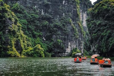 Day Trip from Hanoi to Ninh Binh Hoa Lu, Trang An, and Mua Cave - Hanoi to Ninh Binh by highway: why that ride is part of the plan