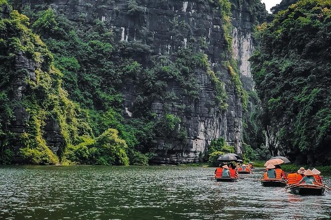 Day Trip from Hanoi to Ninh Binh Hoa Lu, Trang An, and Mua Cave - Hanoi to Ninh Binh by highway: why that ride is part of the plan