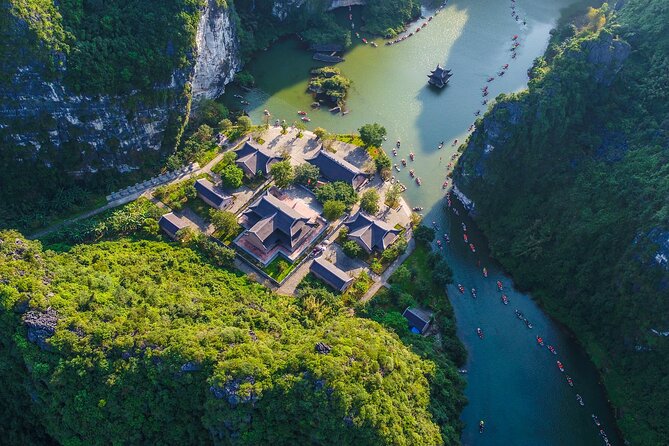 Dcar Day-Tour: Hoa Lu & Trang An & Mua Cave - Hoa Lu District lunch: the buffet reset you’ll be glad you get