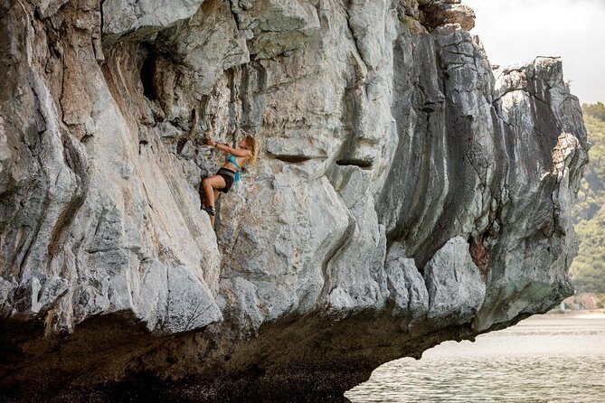Deep Water Solo - Safety-first climbing: shoes, route info, and real coaching