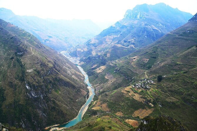 Discover Ha Giang Loop Tour 3 Day 4 Nights with EASY-RIDER - What You’ll Be Eating and Sleeping (and Why It’s Not Just Comfort)
