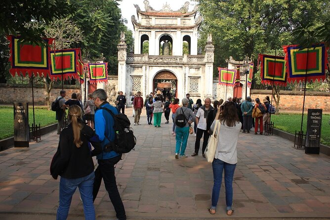 Discover Hanoi City 1 Day Tour - One Pillar Pagoda: the classic lotus-pond look