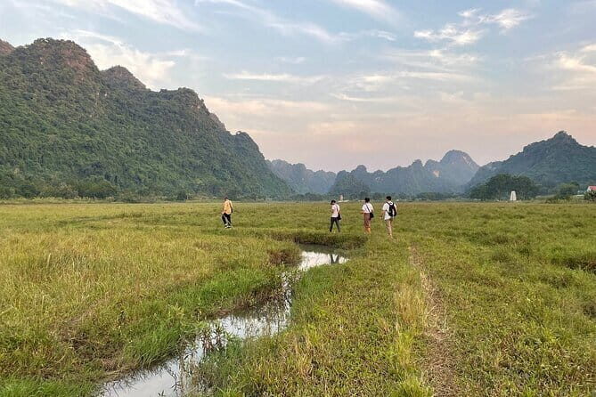 Discover Lan Ha Bay Viet Hai Village Hike to Ha Long bay - Price and Value: Is $41 Worth It for This Much Variety?