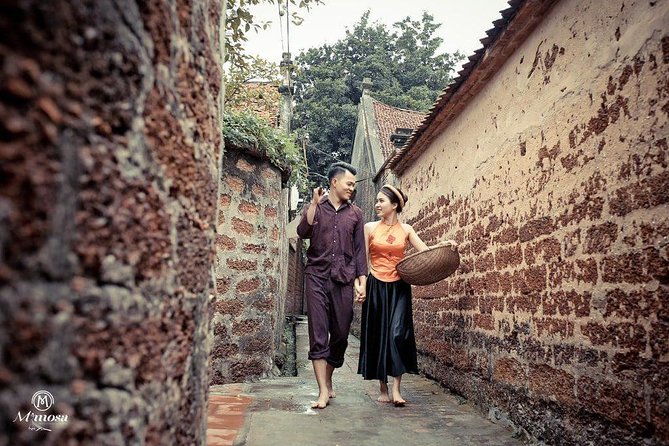 Duong Lam Ancient Village full day tour from Hanoi & experiencing local life - Dong Mo Lake photo time: quick countryside beauty with no planning stress