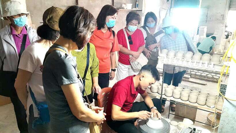 Explore Bat trang village & Ceramics factories / local guide - Transportation Back to the Meeting Point: Keep Your Day Flexible