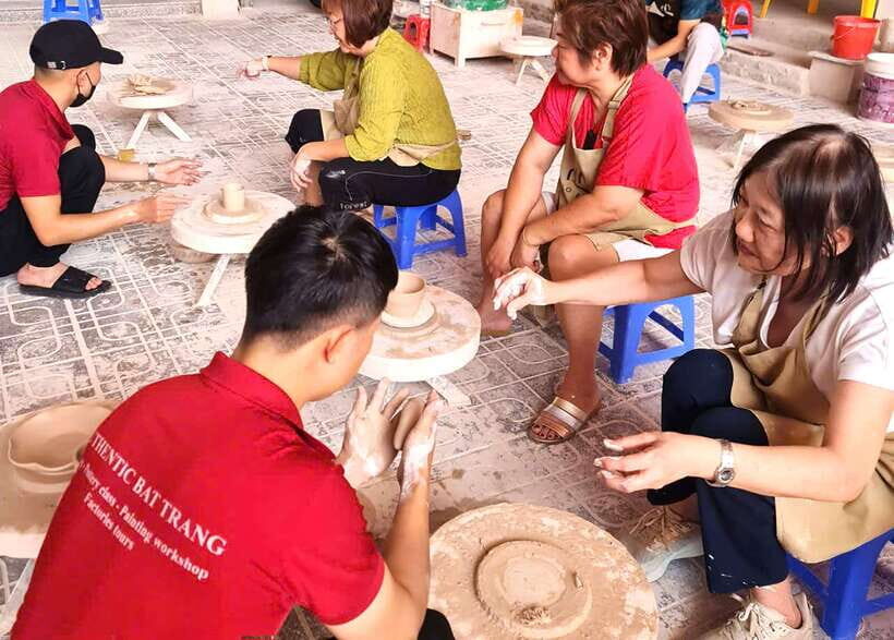 Explore Bat trang village & Ceramics factories / local guide - Pottery-Making and Painting Factory Visit: Watch the Real Workflow