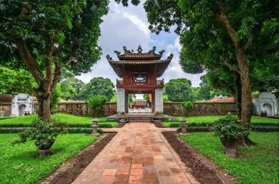 Explore Ha Noi City Tour For Full Day - Old Quarter orientation: markets, Ta Hien Street, and the city’s noise