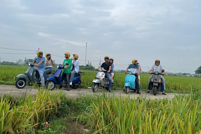 Exploring Vespa Tour Through Little Red River Delta - Safety and comfort: what to expect when you’re riding as a passenger