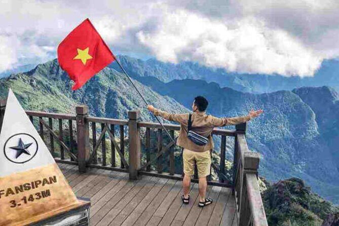Fansipan Trek One Day Tour – Roof of Indochina - The stop at Noon Peak: your hour on the roof of Indochina