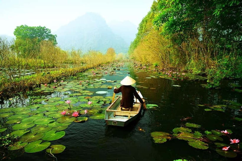 From Ha Noi: Perfume Pagoda & Quang Phu Cau Incense Village - Quang Phu Cau incense village: color, craft, and what to expect from the visit
