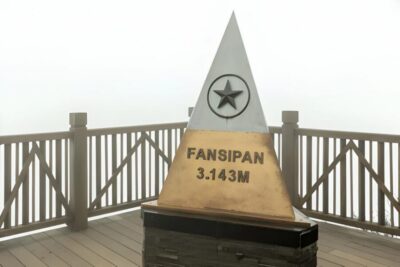 From Ha Noi: SAPA - FANSIPAN - CAT CAT VILLAGE 2 Day 1 Night - Day 1: Cat Cat Village hike and Black H’mong cultural life