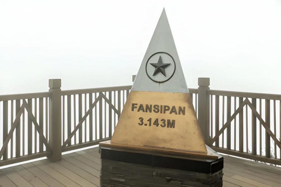 From Ha Noi: SAPA - FANSIPAN - CAT CAT VILLAGE 2 Day 1 Night - Day 1: Cat Cat Village hike and Black H’mong cultural life
