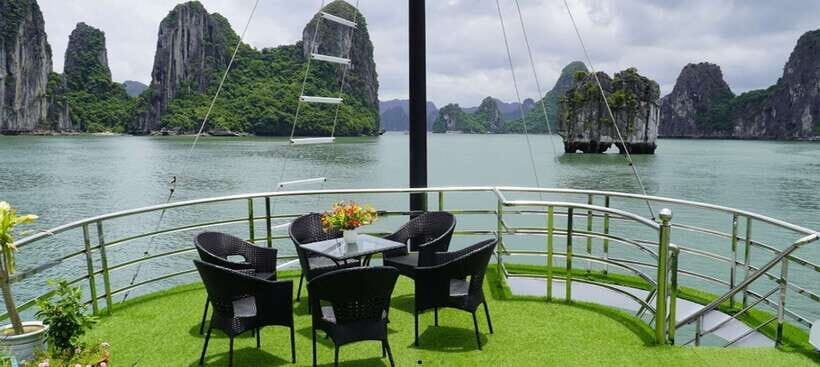 From Hanoi: 1 -Day Halong Bay Cruise With Big & Small Groups - Why a one-day Halong Bay cruise is the smart move