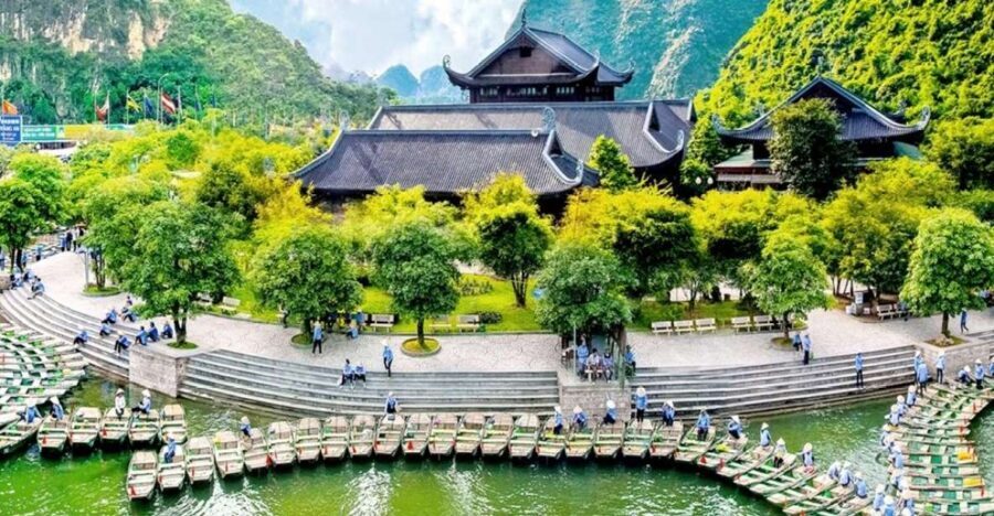 From Hanoi: 1 Day Tour to Trang An, Mua Cave and Ngoa Long - Vietnamese Lunch and Real Village Time by Bike