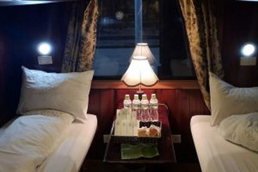From Hanoi: 2-Day 2-Night Sapa Tour by Overnight Train - Day 1 Morning in Sapa: Transfer, Check-In, then Sin Chai Trek