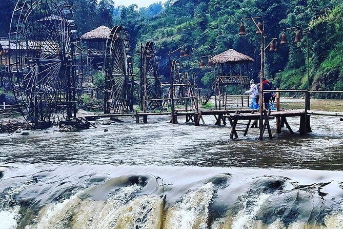 From Hanoi: 2 Days Luxury Sapa Trek & Fansipan Peak with Dcar - Hanoi to Sapa in one smooth move with Dcar