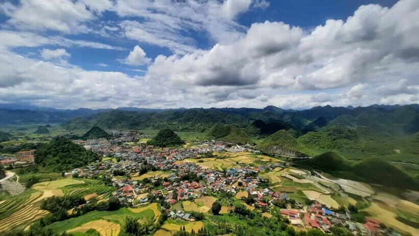 From Hanoi: 3-Day 2-Night Ha Giang Loop Easy Rider Tour - Day 2: Heaven Gate, Quan Ba Twin Mountains, Dong Van and the Mong World