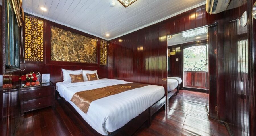 From Hanoi: 3-Day and 2-Night Cruise Stay at Bai Tu Long Bay - Day 3: Sunrise Feel and Vung Vieng Floating Village by Bamboo Boat