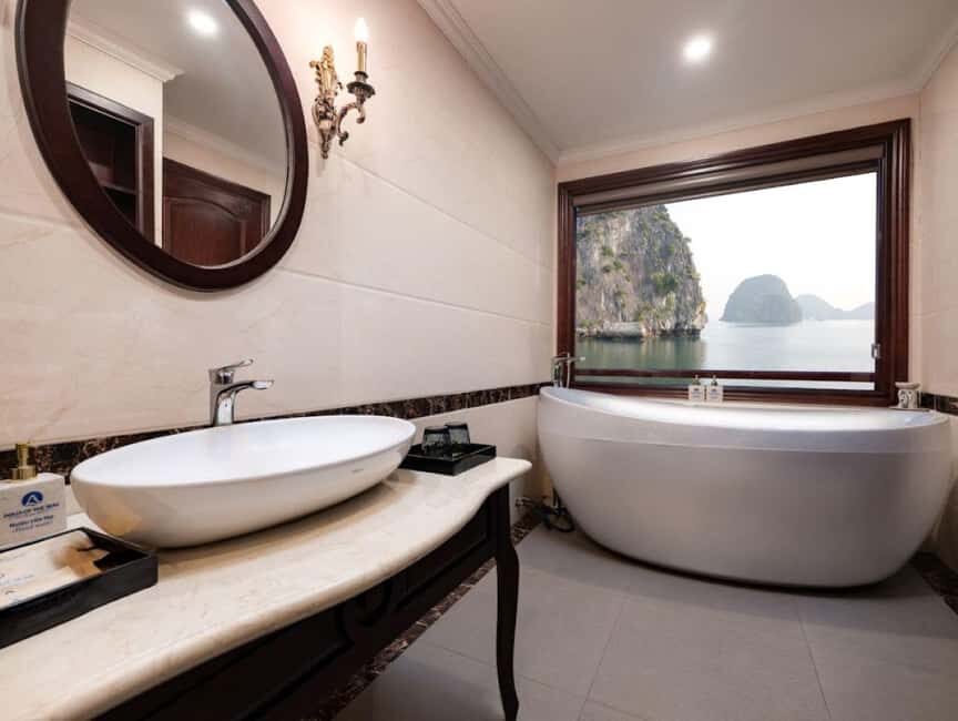 From Hanoi: 3D2N Ninh Binh & Ha Long - Lan Ha Bay Cruise - A 5-star style cabin: balcony, bathtub, and why you’ll use it