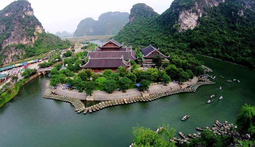 From Hanoi: Bai Dinh, Trang An Mua Cave - A Scenic Day Tour - Bai Dinh Pagoda Complex: Vietnam’s Biggest Temple Stop