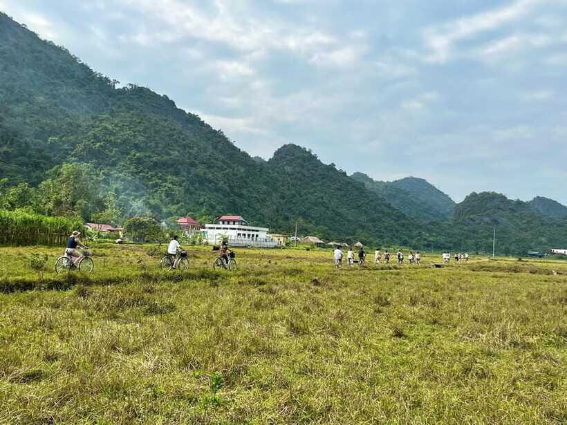 From Hanoi/Cat Ba: Lan Ha Bay Day Trip with Cruise and Lunch - Top-deck downtime: the sunset party with fruit, cookies, and tea