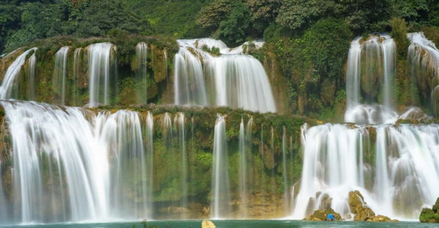From Hanoi: Easy Rider 2 Day Motorbike Tour of Cao Bang Loop - Day 1: Ma Phuc Pass, Phia Thap craft, and Angel Eye Mountain