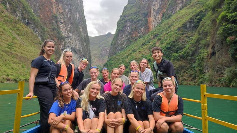 From Hanoi: Ha Giang Loop Motorbike Tours 3-Days 2-Nights - The Hanoi Start: Sleep on a Bus, Then Start Early