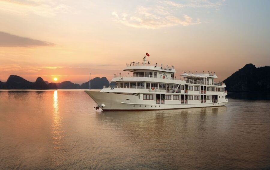 From Hanoi: Ha Long Bay 3-Day 5 Star Cruise with Balcony - From Hanoi to Halong Bay: the timing you should actually care about